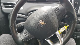 Peugeot 208 1.2 pure tech picture 24