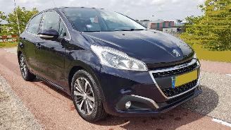 Unfallwagen Peugeot 208 110PK  6-bak 2019/11