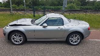 Mazda MX-5 HARDTOP picture 2