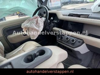 Land Rover Defender 90 P400 First Edition Run Roof picture 15