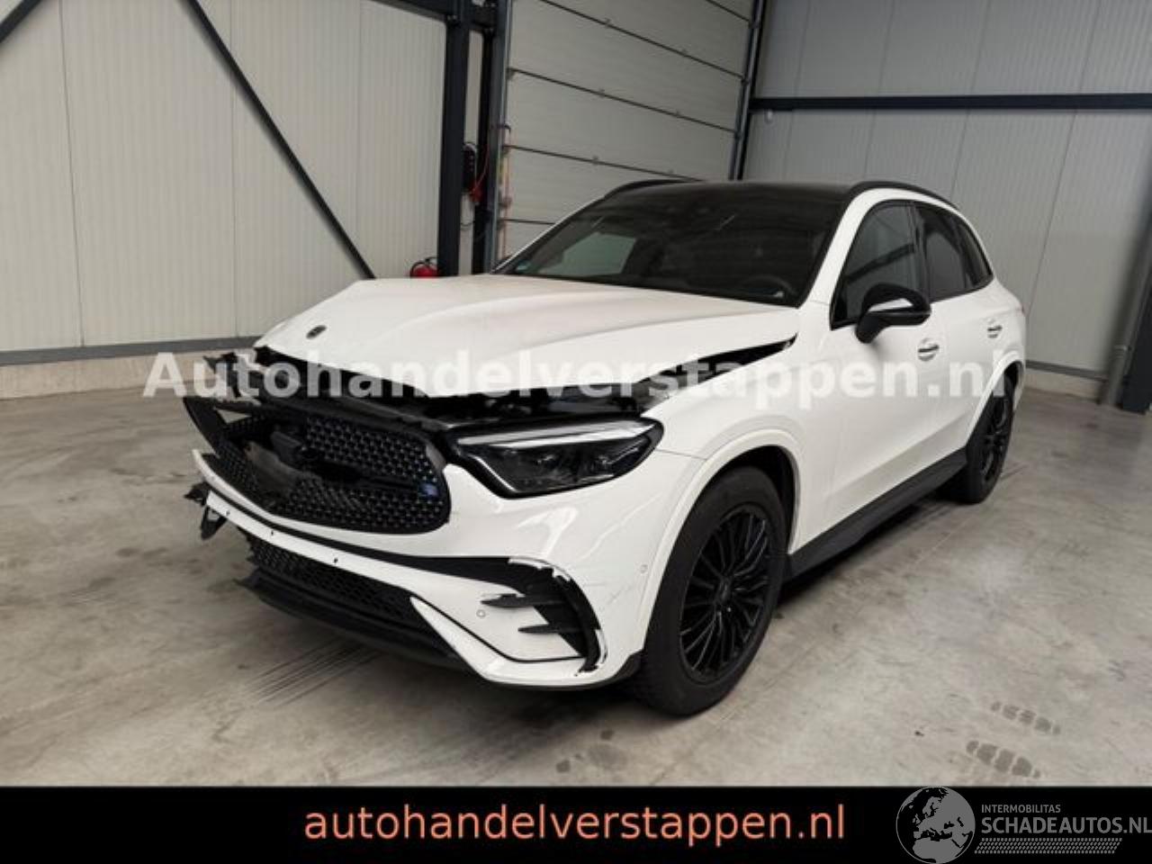 Mercedes GLC 300d 4Matic AMG Sport 9G-TRONIC Panorama
