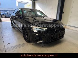 uszkodzony samochody osobowe Audi S3 Sportback 228KW 2.0 TFSI Quattro Carbon 2022/10