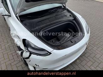 Tesla Model Y Long Range Dual AWD Pano Leder picture 9