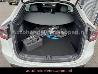 Tesla Model Y Long Range Dual AWD Pano Leder picture 15