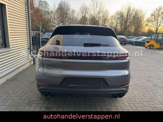 Porsche Cayenne E-Hybrid Exclusive Design Matric ACC picture 4