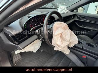 Porsche Taycan 350KW Panorama-Glasdach Leder 20zoll picture 22