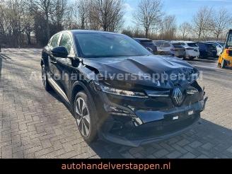 Schadeauto Renault Mégane Megane EV60 130hp 60Koptimum charge Evolution ER 2023/4