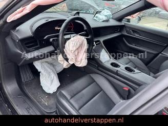 Porsche Taycan Sport Turismo Matrix Sport-Chrono-Paket picture 27