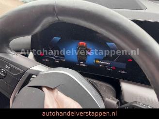 BMW iX1 20eDrive 150KW Panorama HUD DAB++ picture 15