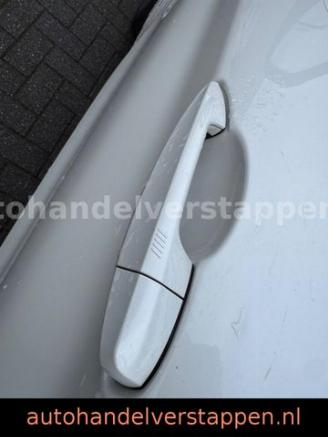 BMW X1 sDrive 18i xLine 103KW Leder Navi LED Facelif picture 9