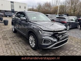 Unfallwagen Volkswagen T-Roc Style DSG Panorama LED IQ NAVI 2022/4