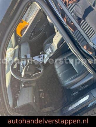 Land Rover Range Rover Evoque R-Dynamic SE P300e picture 24