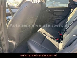 Land Rover Range Rover Evoque R-Dynamic SE P300e picture 32