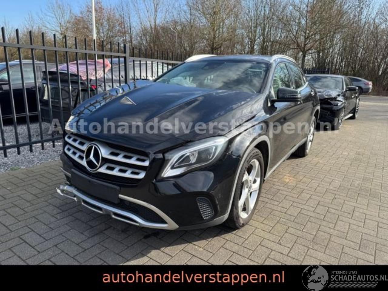 Mercedes GLA 200 CDI / d Urban Automatik