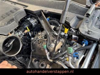 Land Rover Defender 90 Hard Top X-Dynamic SE D250 picture 19