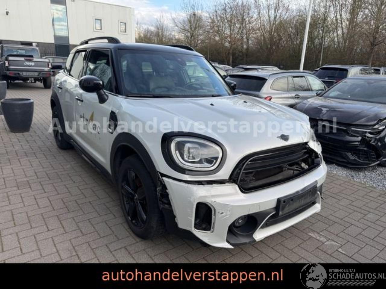 Mini Countryman COOPER DAB+