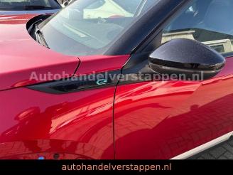 Peugeot 2008 e- - GT - 136PS Automatik Elixir Rood picture 14