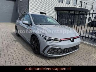 Schadeauto Volkswagen Golf VIII Lim. GTI DSG 180KW ''Mondsteingrau'' 2023/10