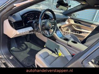 Porsche Taycan Sport Chrono Bose ACC GlasDach 93KWH picture 35