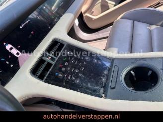 Porsche Taycan Sport Chrono Bose ACC GlasDach 93KWH picture 33