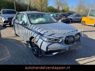 krockskadad bil auto BMW 1-serie  2023/11