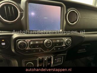 Jeep Wrangler Unlimited Plug-In Hybrid Sahara picture 17