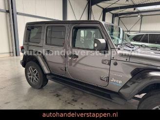 Jeep Wrangler Unlimited Plug-In Hybrid Sahara picture 4