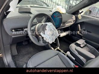 Mini Aceman SE 49.2KWH 218PS PANO HARMAN picture 23