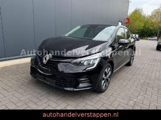 Schadeauto Renault Clio V TCE 90 Evolution Facelift 2022/12