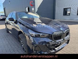 Unfallwagen BMW i5 Touring 40eDrive 250KW M Sport AHK Harman 2024/7