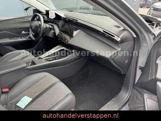 Peugeot 408 Plug in Hybrid S-S 180 Allure Automatic picture 18