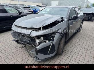 Peugeot 408 Plug in Hybrid S-S 180 Allure Automatic picture 6