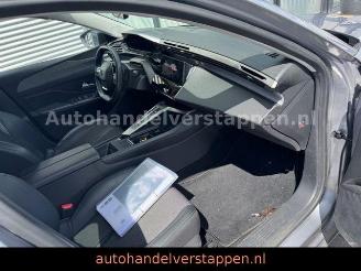 Peugeot 308 III Allure Pack Blue-HDI FAP Automatik picture 14