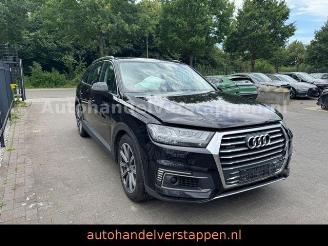 damaged passenger cars Audi Q7 3.0 TDI E-tron Quattro Bose 2017/2
