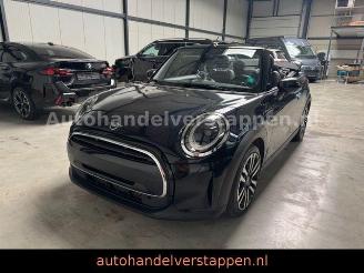 skadebil auto Mini One Cabrio Navi+ LED Leder Cam F57 2022/4