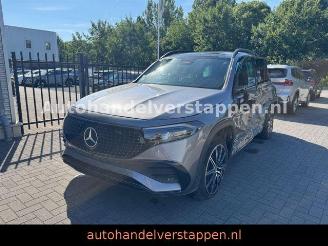 Mercedes EQB 250+ AMG Sport Pano Burm 71KWH VOLL picture 10