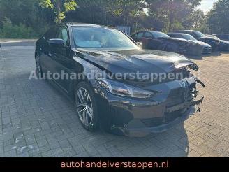 Unfallwagen BMW i4 Gran Coupe 35 eDrive Navi Leder LED 2024/11