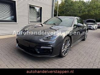 Vaurioauto  passenger cars Porsche Panamera 4 E-Hybrid 340KW Sport chrono 2017/9