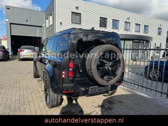 Land Rover Defender 110 X-Dynamic SE 3.0D 183KW BLACK Pack picture 3