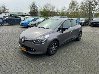 Avarii autoturisme Renault Clio 0.9 tce eco night & day 2016/7