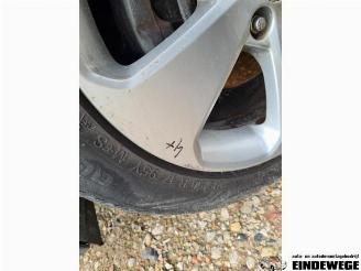 Chevrolet Cruze Cruze (305), Hatchback, 2010 / 2015 1.8 16V VVT picture 28