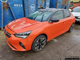 Coche siniestrado Opel Corsa Corsa F (UB/UH/UP), Hatchback 5-drs, 2019 Electric, Corsa-e 50kWh 2021/9