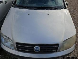 Fiat Punto Punto II (188), Hatchback, 1999 / 2012 1.3 JTD Multijet 16V picture 15