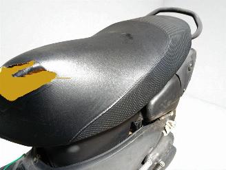 Peugeot  50 TREKKER picture 17