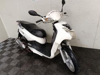 uszkodzony skutery Peugeot  125 LX 2010/10