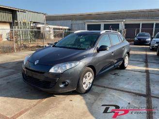 Auto da rottamare Renault Mégane Megane III Grandtour (KZ), Combi 5-drs, 2008 / 2016 1.5 dCi 110 2010/8