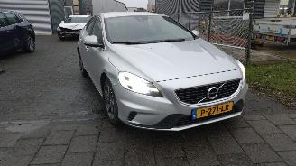 Volvo V-40 v-40 D2 2.0 diesel R-design 80.000 km Nieuwe auto!!!! Supermooi! 2018/1