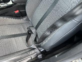 Peugeot 2008 1.2 PureTech Allure Automaat picture 11