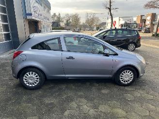 Opel Corsa 1.2 16V Essentia picture 8