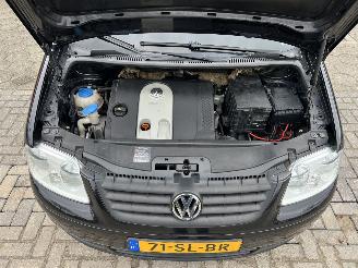 Volkswagen Touran 1.6 16V FSI Business picture 24